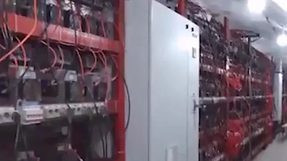 فیلم باورنکردنی / راز مخوف در تونل های زیر کارخانه آجرپزی متروکه