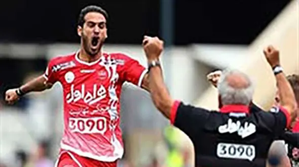 نوراللهی هم به لیست پرسپولیس اضافه شد؛ ترافیک خط میانی