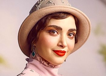 ژست خاص و متفاوت بهنوش طباطبایی در مراسم عروسیش با رونمایی از لباس عروس شیکش با حجاب کامل/ چقد سنگین و با متانت! + عکس