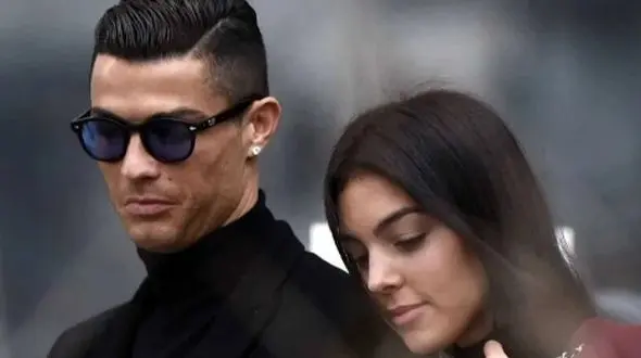 عزای رونالدو در سوگ فرزندش: با نهایت اندوه، مرگ فرزندمان را اعلام می کنیم؛ ما ویران شدیم، تو فرشته ما بودی، تو را برای همیشه دوست خواهیم داشت