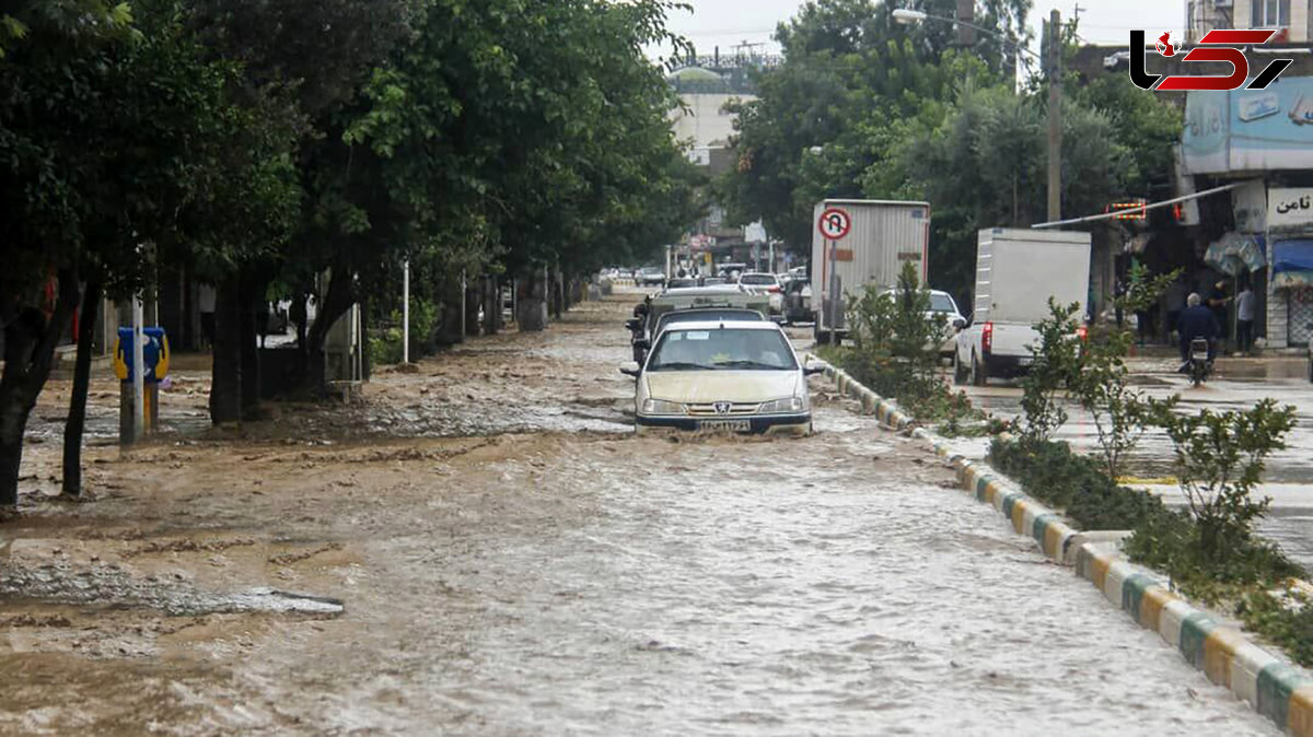  آبگرفتگی خیابان های یاسوج براثر بارش‌ شدید باران