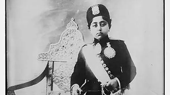 کارنامه تحصیلی احمد شاه قاجار/بالاخره وضعیت درسی شو متوجه نشدیم+عکس