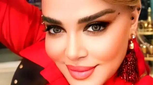 سیس لاکچری بهاره رهنما در کنار برج العرب دبی با استایل منشوری