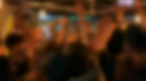 فیلم رقص مختلط دختر و پسرای تهرانی در افتتاحیه یک  کافه در شمال تهران / دستور دادستان برای پلمب این کافه
