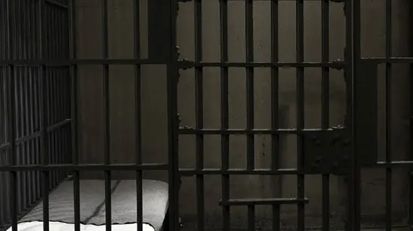 پدر بیرحم دختر 4 ماهه را داخل لباسشویی انداخت و خشک کن را روشن کرد !