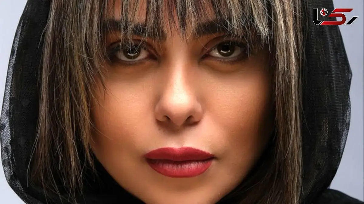 فیلم / چیدمان دلبرانه میز یلدایی الهام اخوان میترای سریال از یاد رفته با یک لباس شیک و باوقار ...