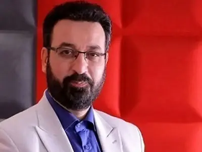 بیوگرافی فرزاد جمشیدی؛ از اجرای برنامه‌ های مذهبی تا دوری و بازگشت به تلویزیون و درگذشت