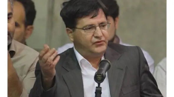 شاعر معروف دوباره زیر عمل جراحی رفت