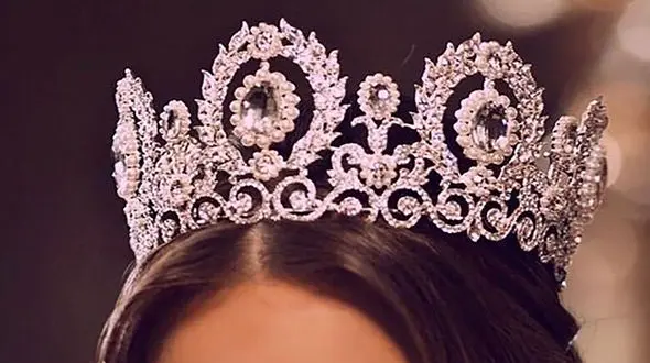 این زن ملکه‌ ای با چشمان زمردین ایران شد / فیلم عشق اول شاه که با نازایی اش ایران را بهم ریخت!