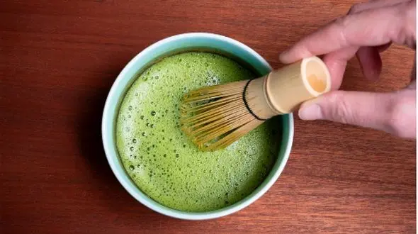 ماچا چیست؟ فواید و مضرات آن را قبل از مصرف بدانید