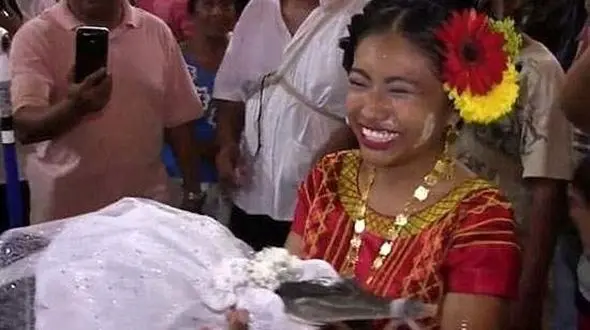 عروسی مجلل یک شهردار با کروکودیل+تصاویر