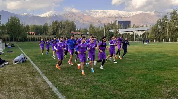 گزارش تمرین استقلال / شوخی بازیکنان با دیاباته و حضور بازیگر سینما 