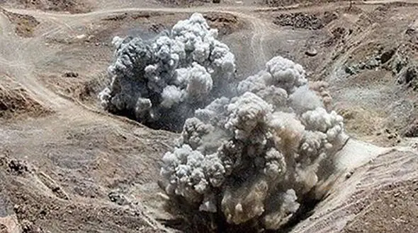 انفجار وحشتناک معدن گنجه رودبار / شیشه های خانه ها شکستند 