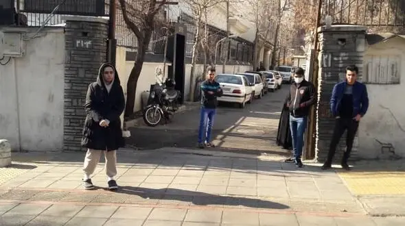 شهرداری درب کوچه اختصاصی شمال تهران را از جا کند + فیلم