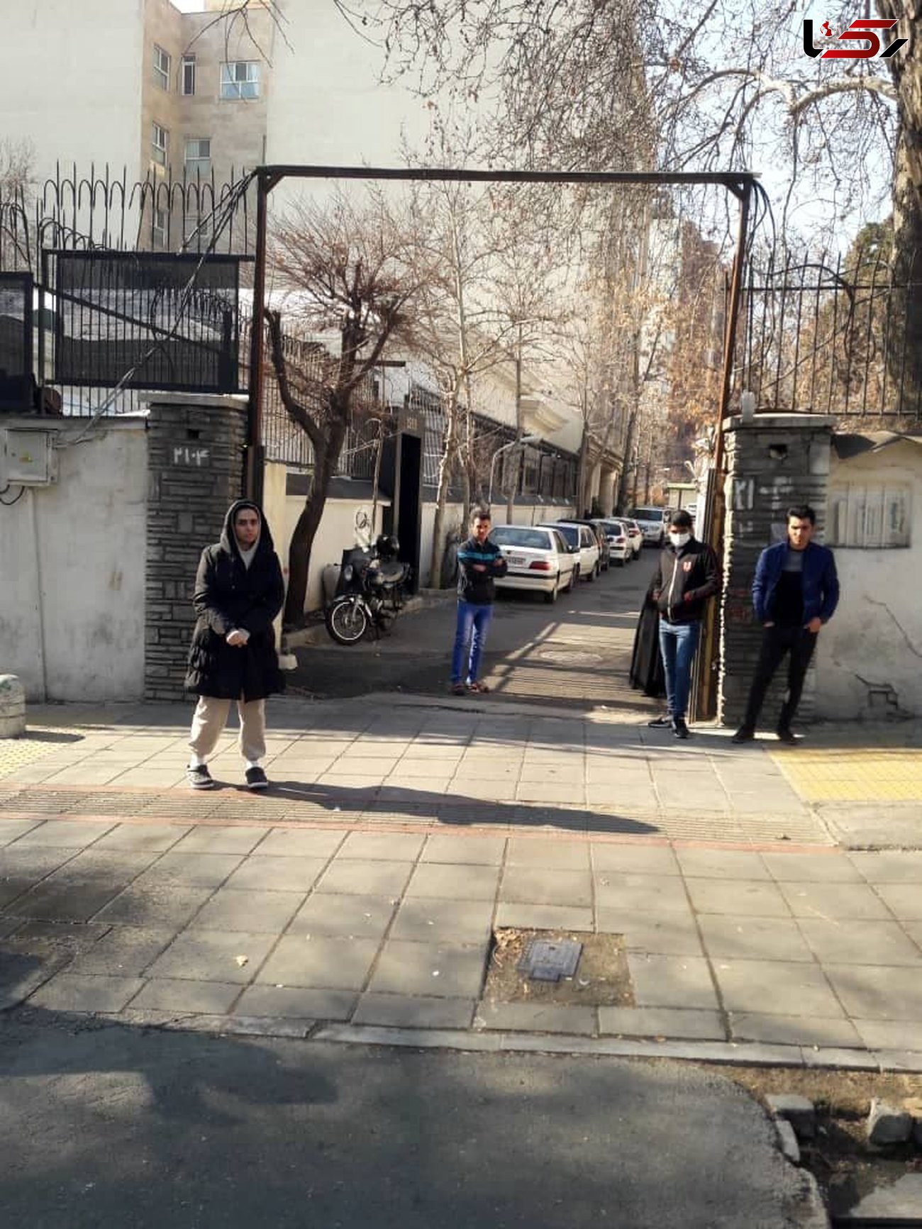 شهرداری درب کوچه اختصاصی شمال تهران را از جا کند + فیلم