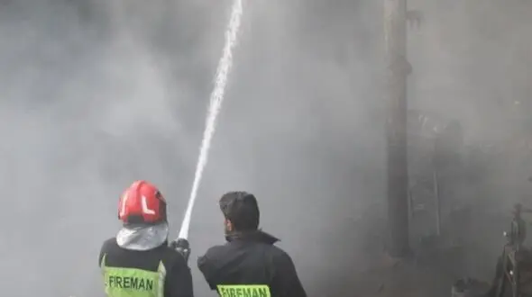 مهار حریق سنگین در خیابان سعدی گناباد