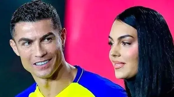 حلقه ازدواج گرانقیمت جورجینا با دعای چشم‌زخم! + عکس