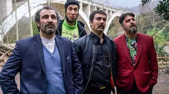 فیلمبرداری پایتخت 7در خیابان شاندیز / چه جمعیتی جمع شده !