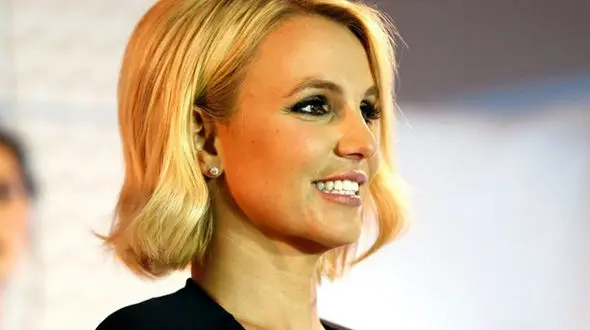 شوک طرفداران از چهره بدون آرایش همسر آمریکایی سام اصغری + عکس