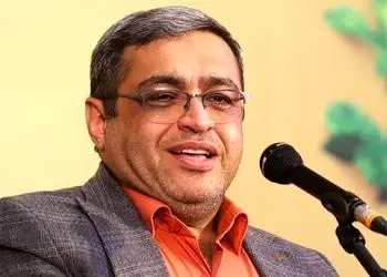 فیلم/ دکتر سعید عزیزی روانشناس محبوب ایران: روبوسی زن و شوهر جلوی جمع... خانمه میگه بابات بیخود کرده...!