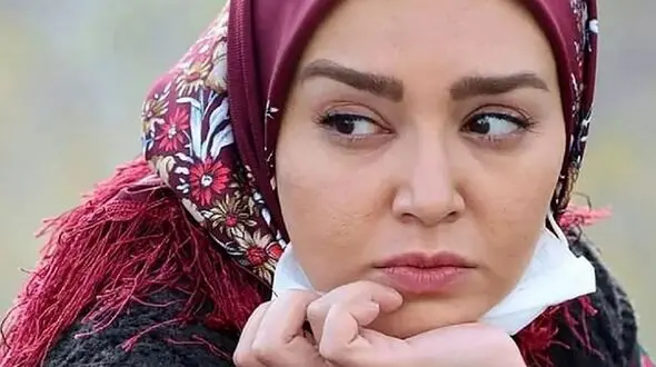 2 عکس جدید از چهره بدون آرایش ندا قاسمی بازیگر نقش شیرین در سریال نون خ
