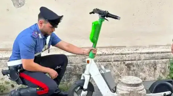 بازداشت گردشگر آلمانی در رم به اتهام سرقت اثر باستانی