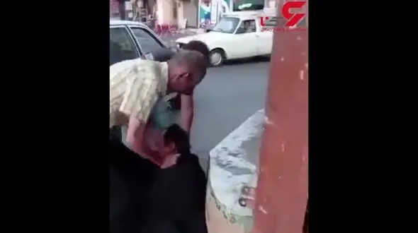 3 مرد چادر زنانه را از سر گدای مرد کشیدند / در جنوب تهران رخ داد + فیلم