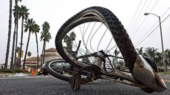 مرگ تلخ مرد دوچرخه سوار در تصادف با پراید در برازجان