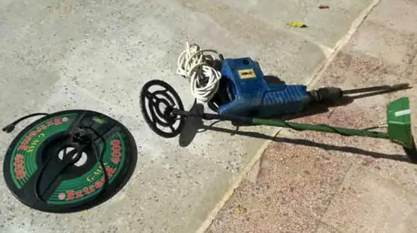 کشف گنج یاب قاچاق 10 میلیاردی توسط پلیس فراشبند