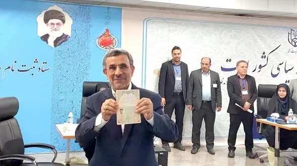 احمدی نژاد کاندیدای چهاردهمین دوره انتخابات ریاست جمهوری شد