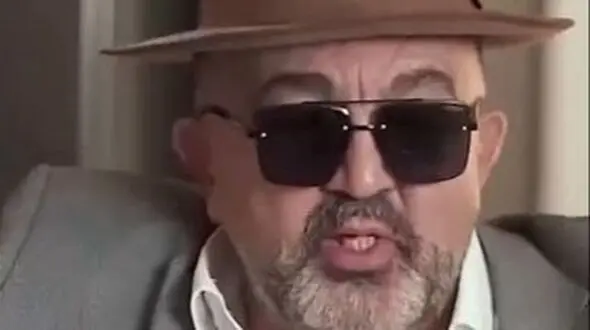 فیلم/ احمد ایراندوست: تو زندان که بودم نعیمه نظام دوست برام قلیون آورد/ چون میدونست به قلیون عادت دارم!