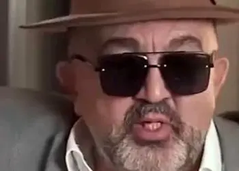 فیلم/ احمد ایراندوست: تو زندان که بودم نعیمه نظام دوست برام قلیون آورد.../ چون میدونست به قلیون عادت دارم...!