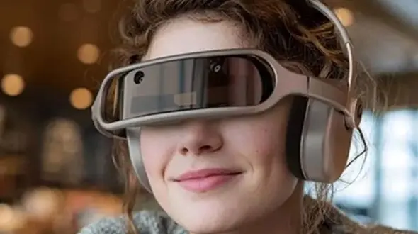 سینمای شخصی همیشه همراه: هدفون هوشمند با نمایشگر مخفی، تماشای خصوصی در هر زمان و مکان