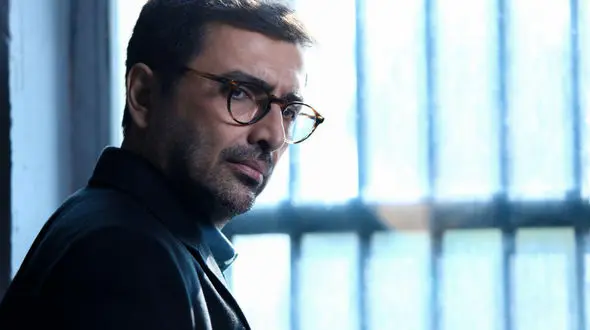 عکس امین زندگانی در غسالخانه کرونایی های بهشت زهرا (س) +  بیوگرافی 