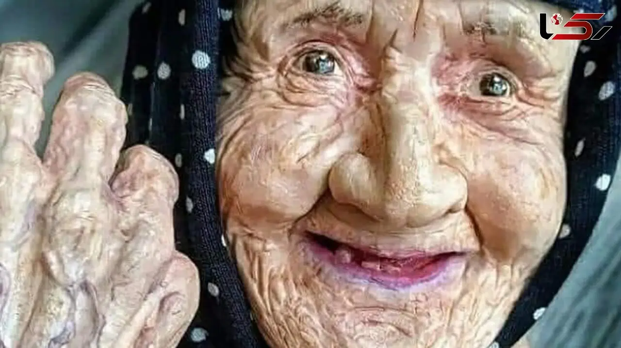 فیلم / درخواست یک پیرزن جلوی دوربین در خانه سالمندان : پسرم به دیدنم بیا ! می دانی کجا هستم اما نمیایی !