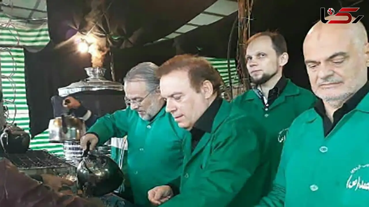
پذیرایی ۴ دانشمند خارجی شیعه شده از عزاداران حسینی + عکس
