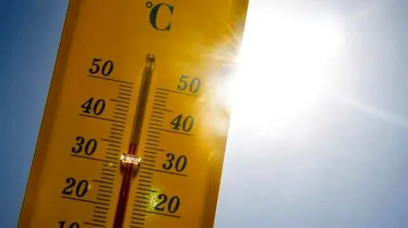 شدت گرما 17 شهر خوزستان را تعطیل کرد