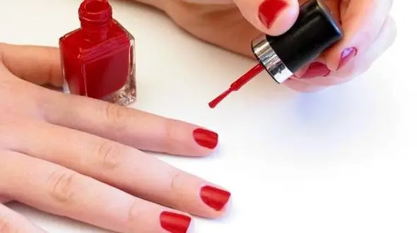 خشک کردن سریع لاک ناخن با این ترفندهای ناب