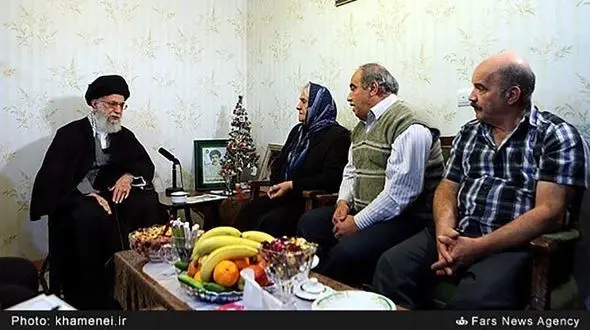 مادر شهید مسیحی: رهبر انقلاب به خانه‌مان آمدند، محبت‌مان به دل همه افتاد