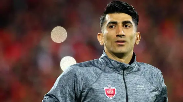 فیلم خوانندگی سوزناک علیرضا بیرانوند ! / مثل بازی اش اشکتان را در می آورد !