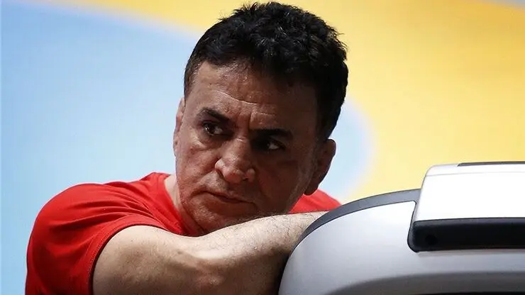 آقای خاص از دبیر حکم گرفت/ بازگشت محمد بنا به کشتی + عکس