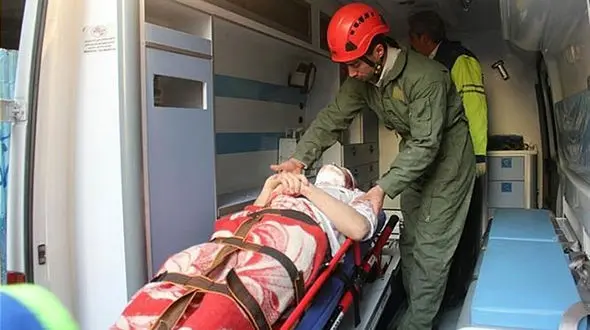  جزئیات سقوط کارگر ساختمانی از ارتفاع ۱۲ متری خیابان چهار باغ اصفهان 