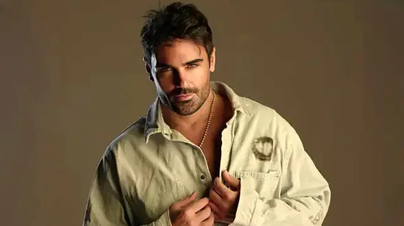 دانلود آواز باشکوه و عاشقانه  سهراب پاکزاد / آهنگ آهنگ ذره ذره از عشقت من دارم میمیرم !