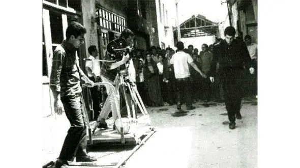 عکسی کمتر دیده شده از پشت صحنه فیلم قیصر