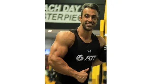 گفت و گوی اختصاصی با هرکول خوزستانی / زانویم ترکید اما باز هم مسابقه می دهم!