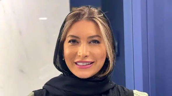 شبکاری فریبا نادری در کافه!!! خانوم نادری بازیگری رو کنار گذاشتن؟؟