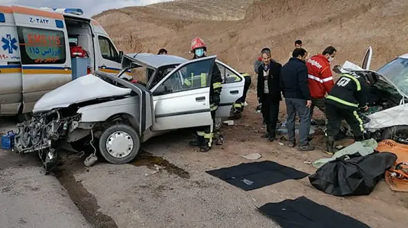 تصادف خونین پژو با پراید در میانه