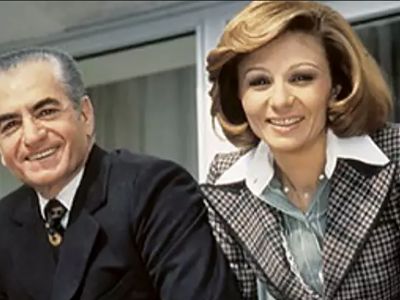 عکس / سفر به ایام قدیم /  اسب سواری فرح پهلوی در کوه های تهران / 5 سال قبل از سقوط شاه !