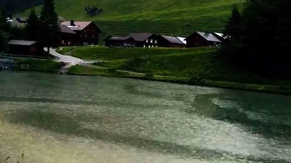 شبیه هیچ کس نباشید، حتی دیروز خودتان