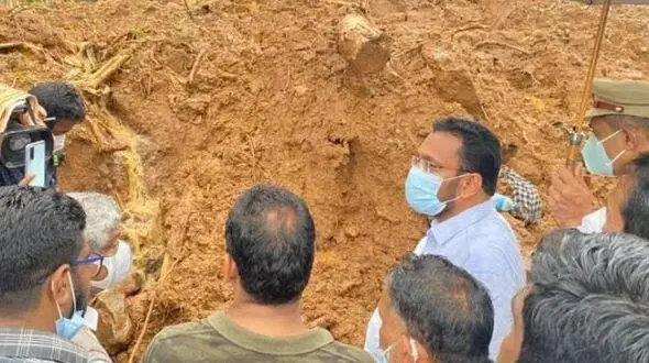 کشف اجساد مادر و دو پسر در  آغوش هم + عکس
